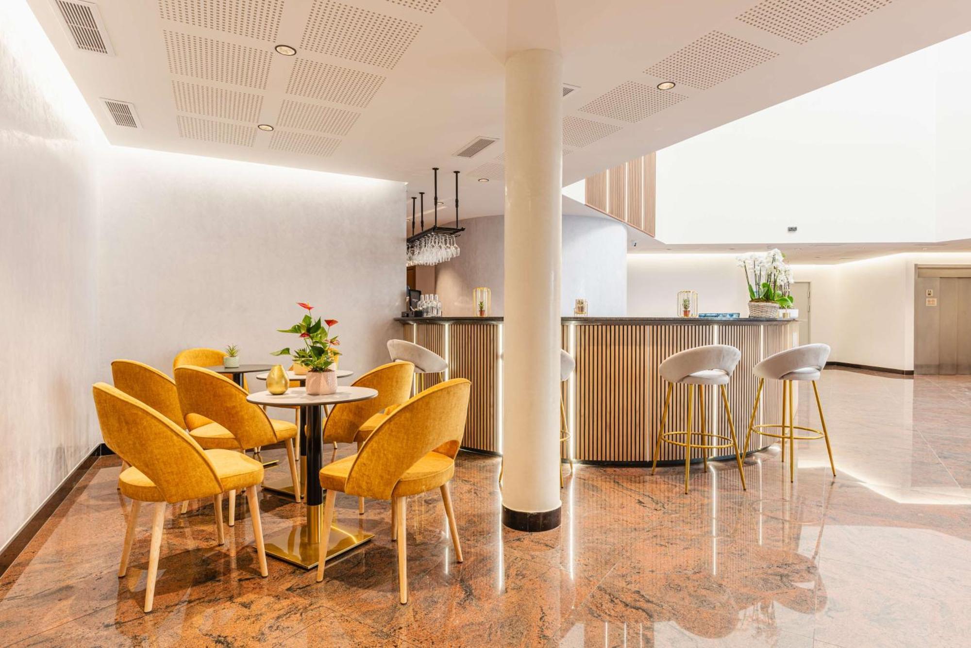 Brit Hotel Privilege Paris Rosny-Sous-Bois Rosny-sous-Bois Exterior foto
