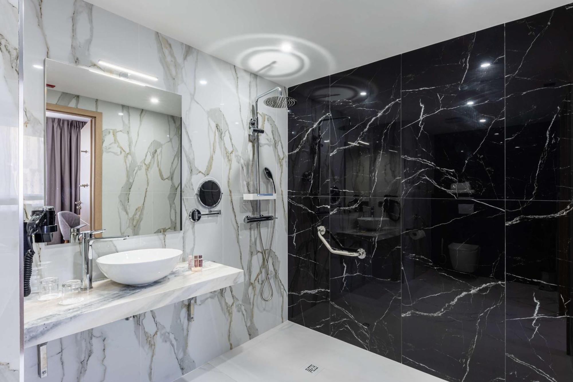 Brit Hotel Privilege Paris Rosny-Sous-Bois Rosny-sous-Bois Exterior foto