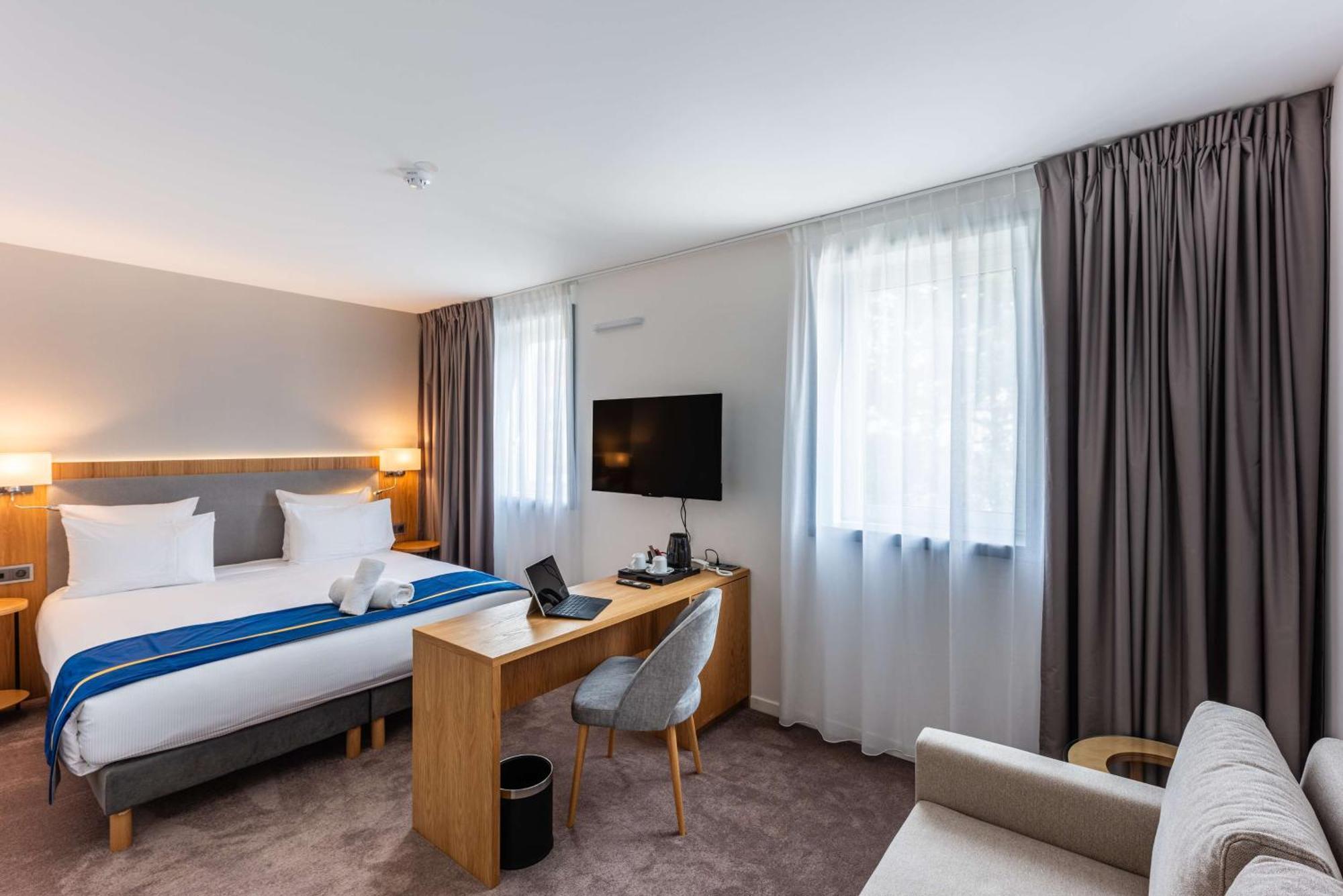 Brit Hotel Privilege Paris Rosny-Sous-Bois Rosny-sous-Bois Exterior foto